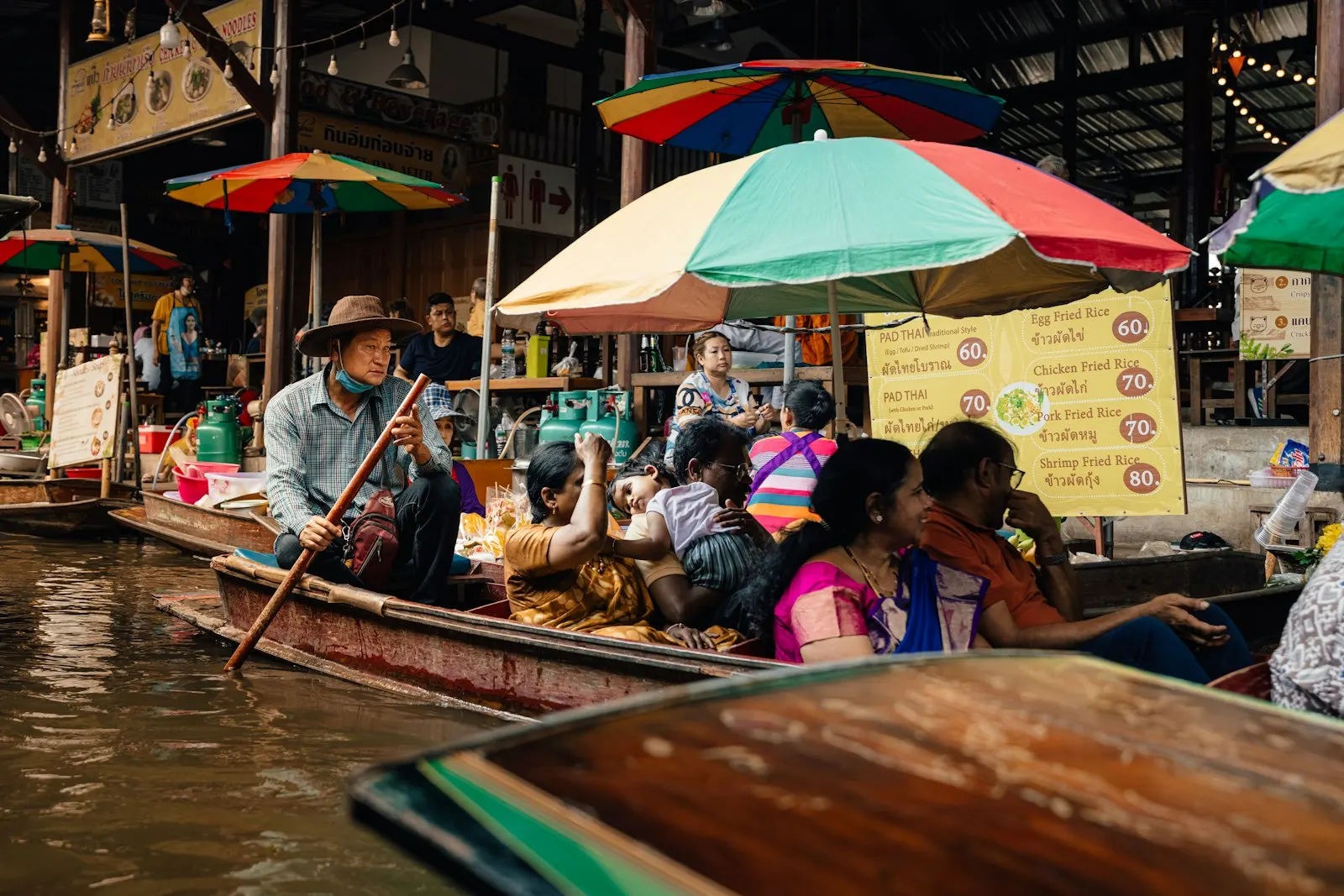 Damnoen Saduak Floating Market and Grand Palace Tour by OYG Holidays, Thailand