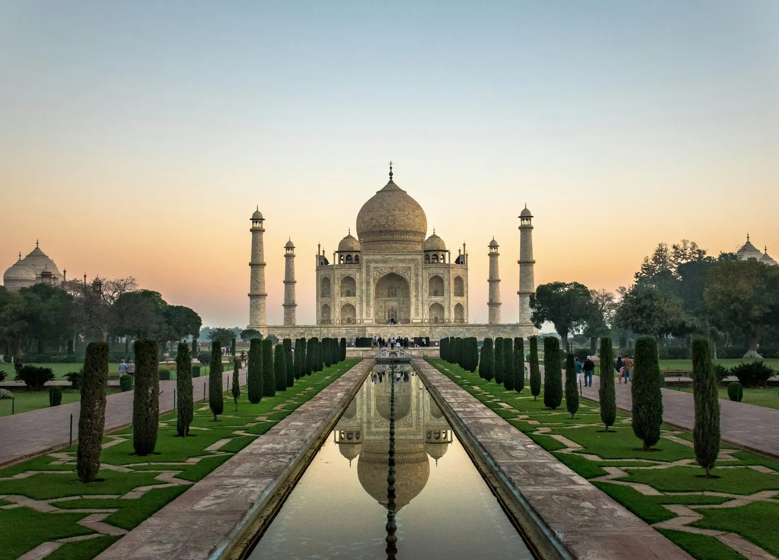 Heritage Hotels near the Taj Mahal by OYG Holidays, Agra