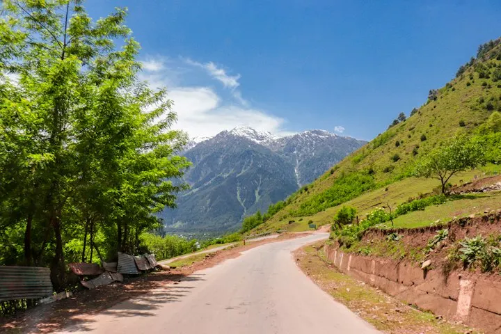Hill Resorts in Gulmarg and Pahalgam by OYG Holidays