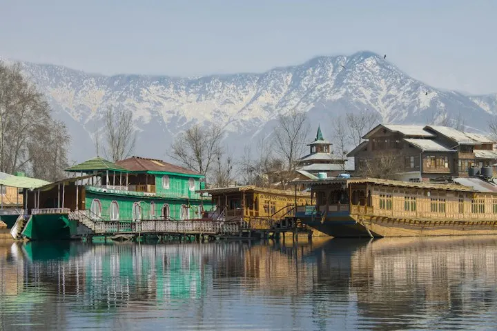 Houseboats in Kashmir by OYG Holidays